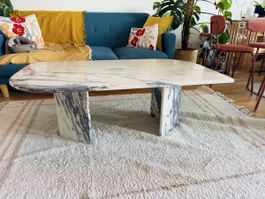 Eleganter Marmor-Couchtisch