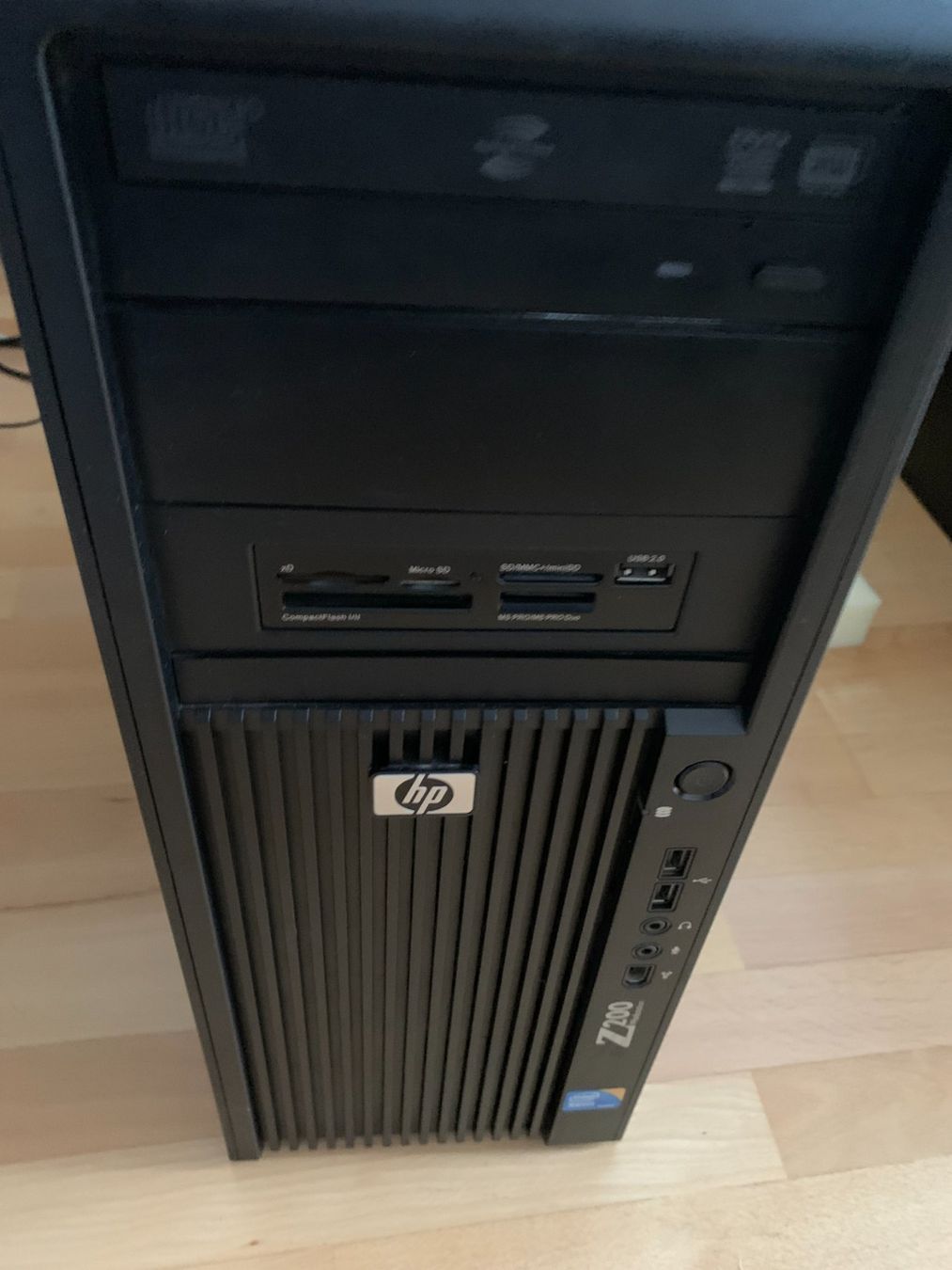 Hewlett Packard PC: HP Z200 Workstation – Usato da Buchs SG venduto da danini02