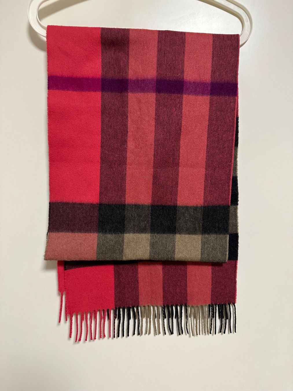 Burberry Foulard & Sciarpe: BURBERRY Kaschmir Schal – Usato da Basel venduto da iulia_haul
