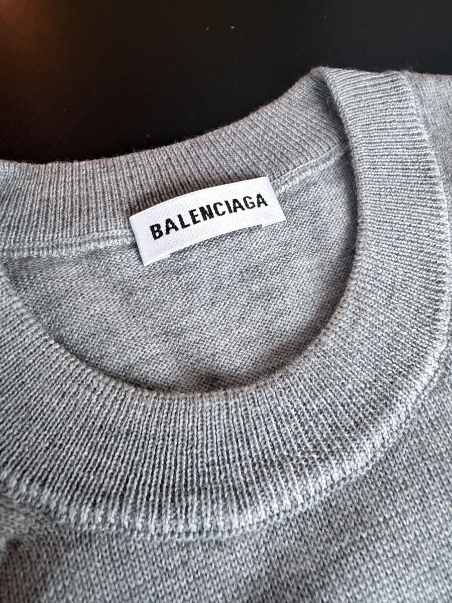 Maglioni & Felpe: Pull Balenciaga Gris Chiné, Taille M - État Impeccable – Nuovo (secondo la descrizione) da La Neuveville venduto da Lak7 1