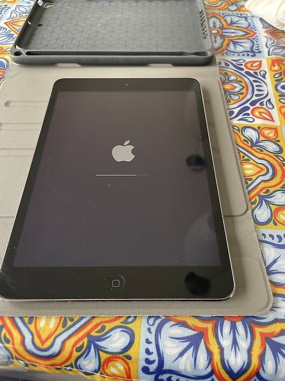 Tablet PC: iPad Mini 16 Go  – Usato da Sonceboz-Sombeval venduto da msap 1
