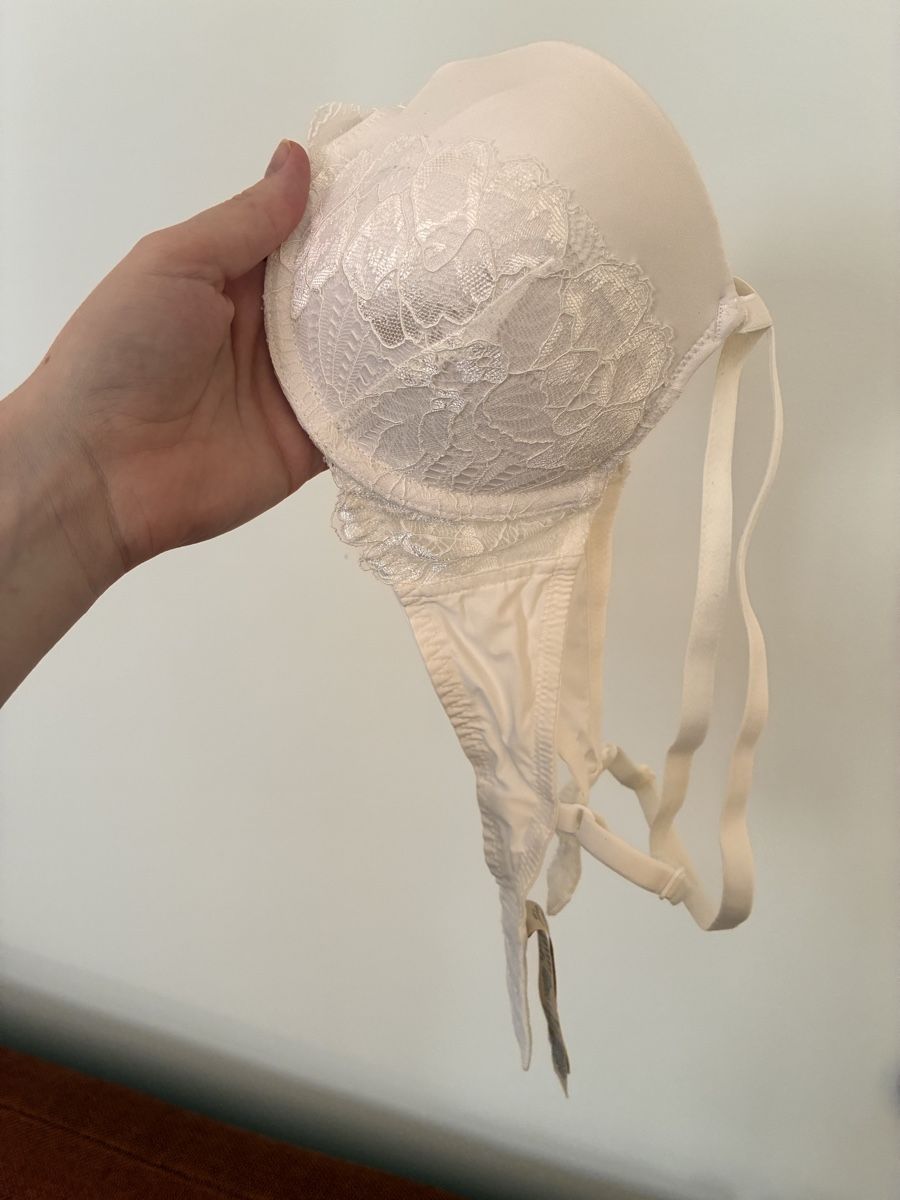 Sonstige Unterwäsche: White Lace Bra - Size 75B - like new – Gebraucht aus Untersiggenthal von mic_ksv9