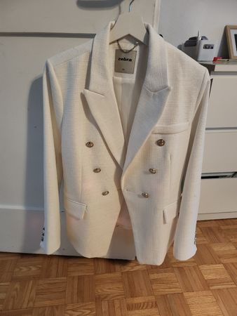 Schicker Blazer, weiss, Grösse M – Perfekt für den Frühling!