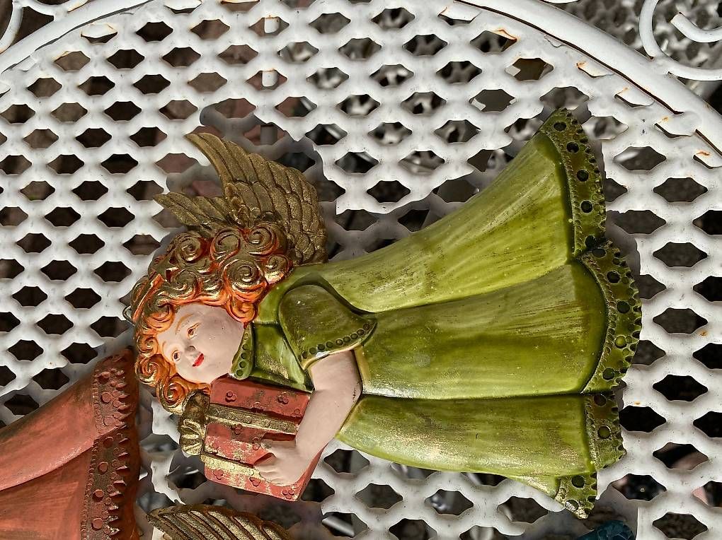 Toutes les décorations: 3 wunderschöne Gipsengel bunt – D'occasion à Wil SG par nicetohave54 3