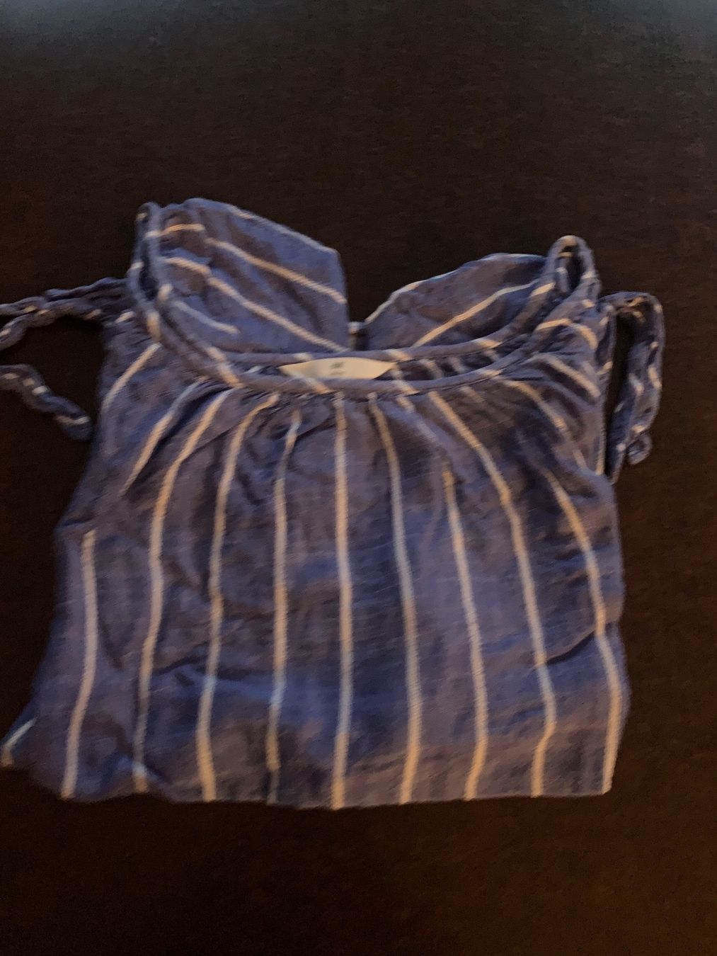 H&M T-shirt: T-shirt de chez H&M taille 34 – Usato da Domdidier venduto da qatar1973 2