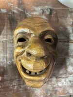 Handgeschnitzte Holzmaske – Handarbeit – Unikat – Dekoration
