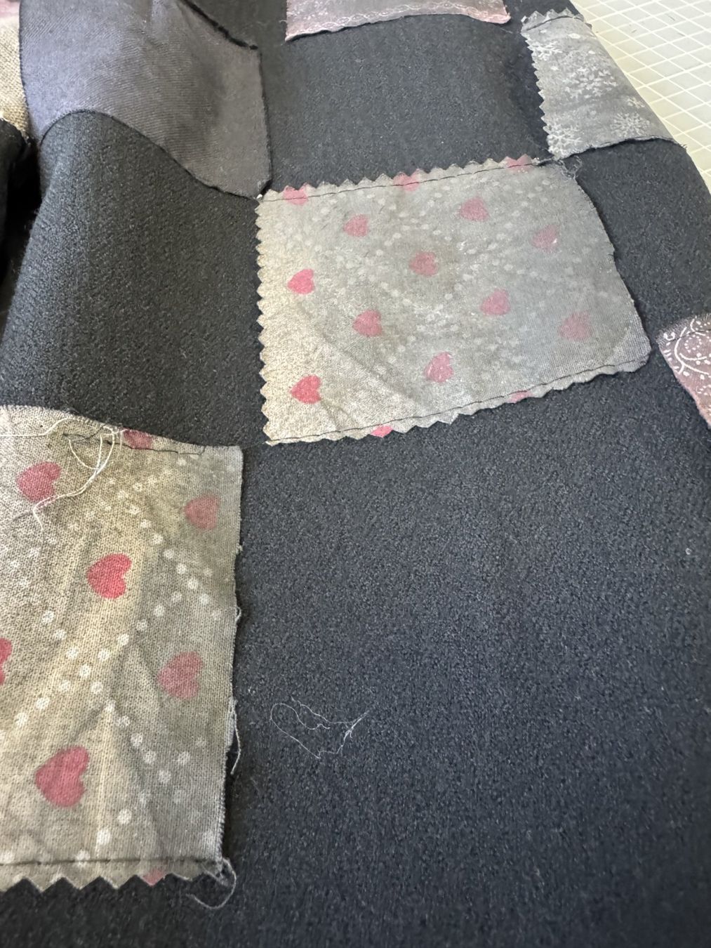 Anzüge: Patchwork Anzug mit Flicken, 3-teilig, handgenäht & Unikat – Gebraucht aus Thun von Thunerseespiele_FBM 4