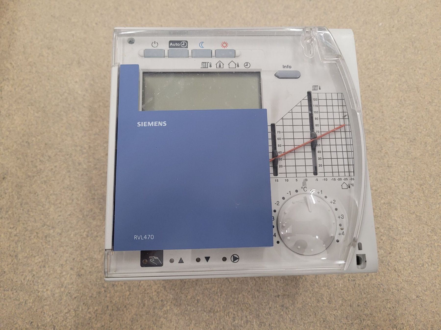 Siemens Riscaldamento: Siemens RVL470 Heizungsregler – Usato da Vitznau venduto da Vitznau84