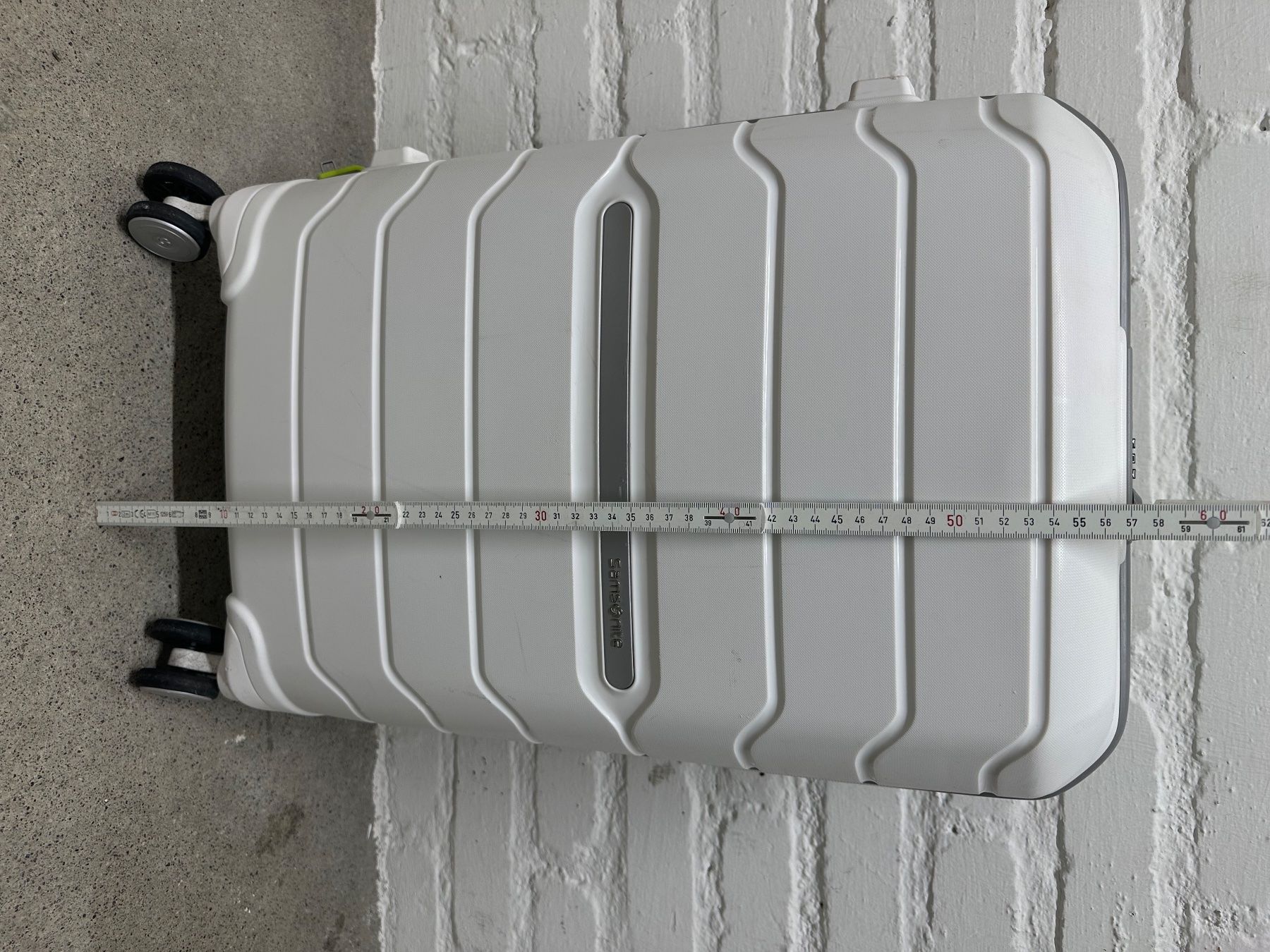 Samsonite Reisekoffer: Samsonite Hartschalenkoffer weiss gebraucht – Gebraucht aus Zürich von Kiwi33 2