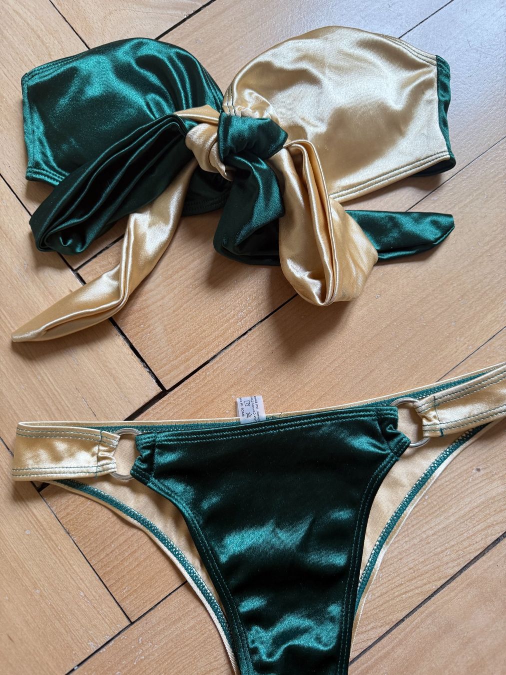 Zaful Costumi da bagno & Bikini: ZAFUL - Bikini dunkelgrün-gold S – Usato da Zürich venduto da Diazaio 1