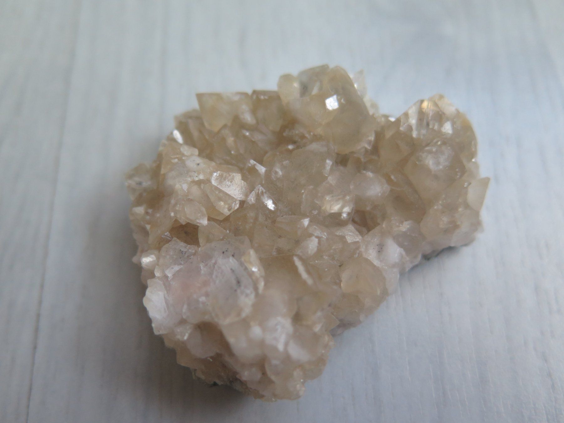 Minéraux & Lithothérapie: Calcit Stufe mit Phantombildung – D'occasion à Schaffhausen par Yamakana51L8736OQ8 1