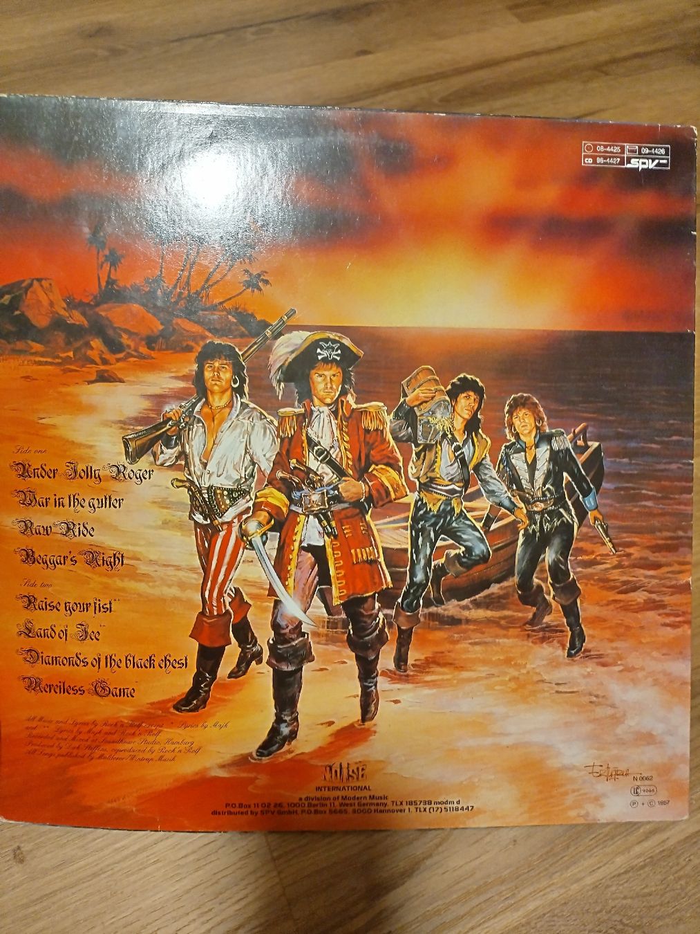 Dischi in vinile: Running Wild - Under Jolly Roger – Usato da Menznau venduto da khold82 1
