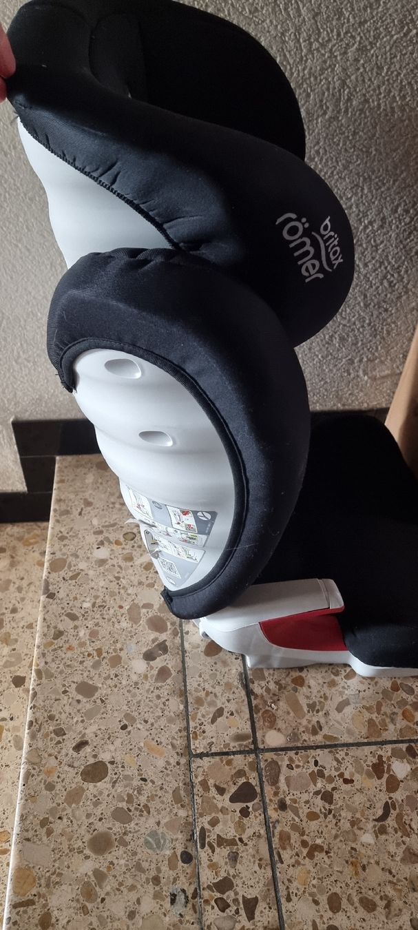 Britax Römer Seggiolini per auto: siège auto Britax Romer 15 à 36kg – Usato da Reconvilier venduto da Sandrine99 1