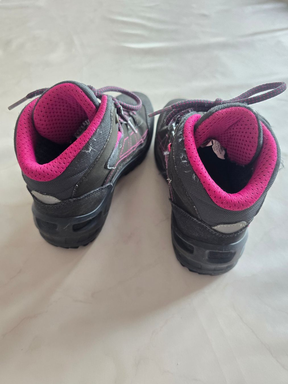 Lowa Scarpe per ragazzi: Wanderschuhe Lowa Kinder Gr. 31 – Usato da Schmerikon venduto da hil_f99h 1