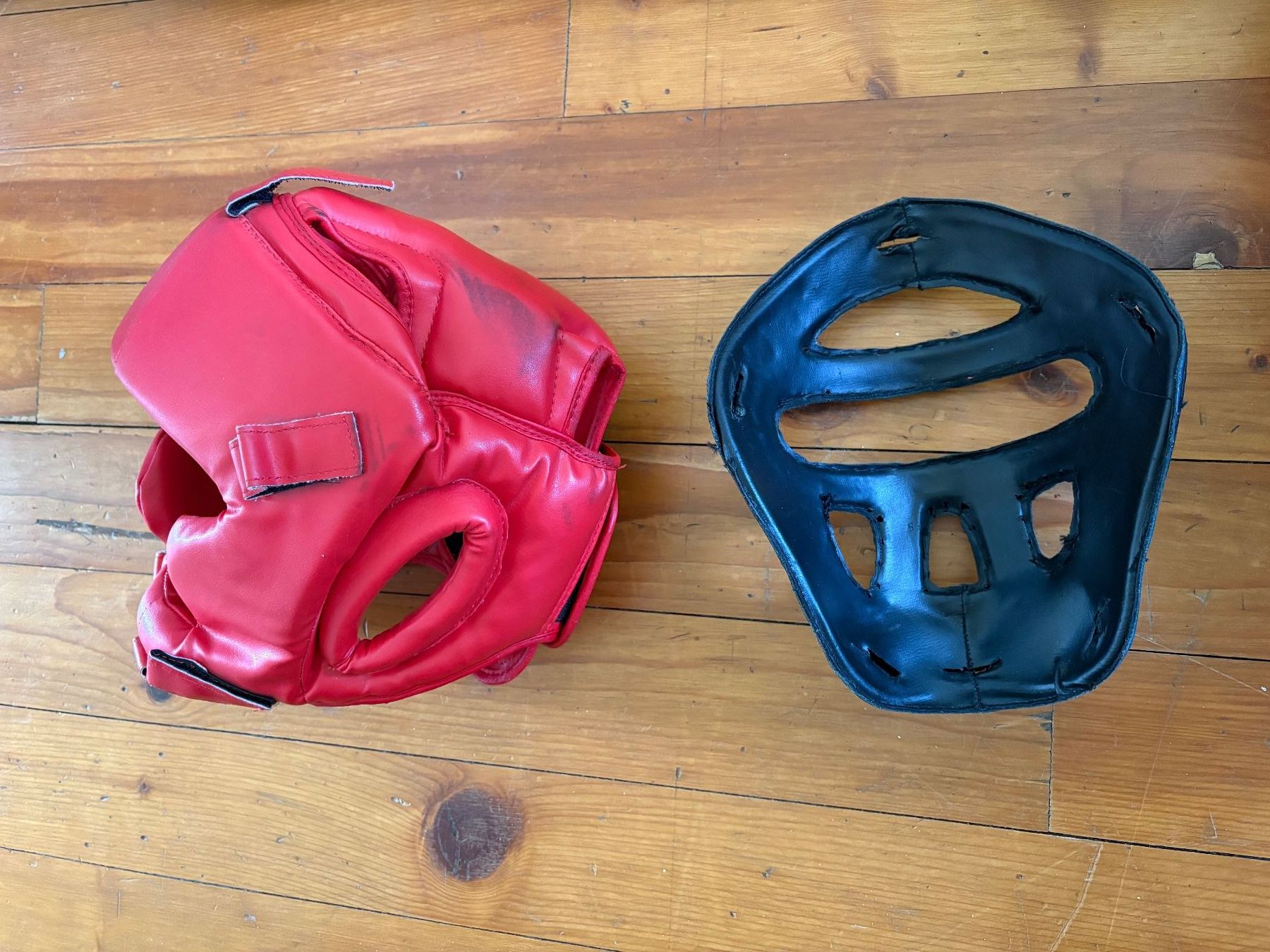 Abbigliamento & accessori d'epoca: Casque art martial combat marque Blitz taille L – Usato da Sion venduto da edelweissse 1