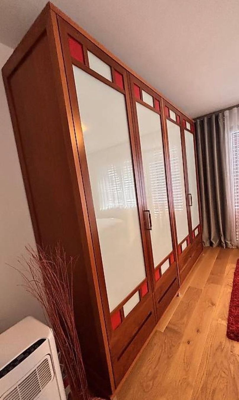 Schränke: Schrank – Gebraucht aus Mühlethal von rdo_xd7b 1
