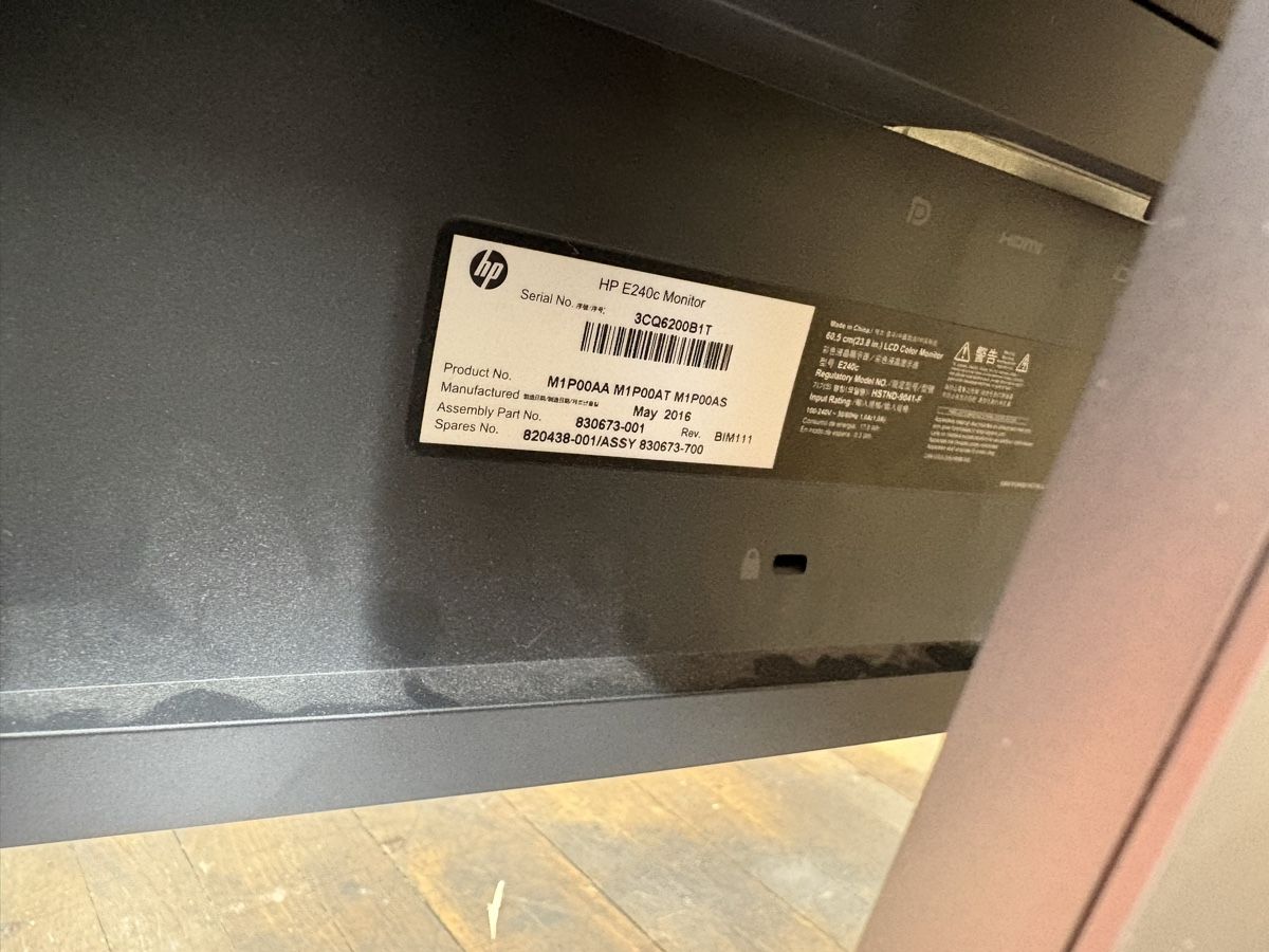 Monitor: HP EliteDisplay E240c Desktop – Usato da Hölstein venduto da Moserei14 1