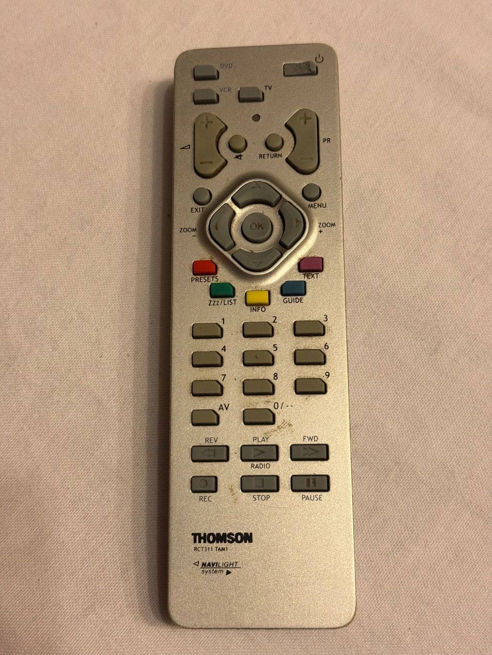 Telecomandi: Télécommande Thomson - Parfait état! (62) – Usato da la Chaux-de-Fonds venduto da Lampe 1