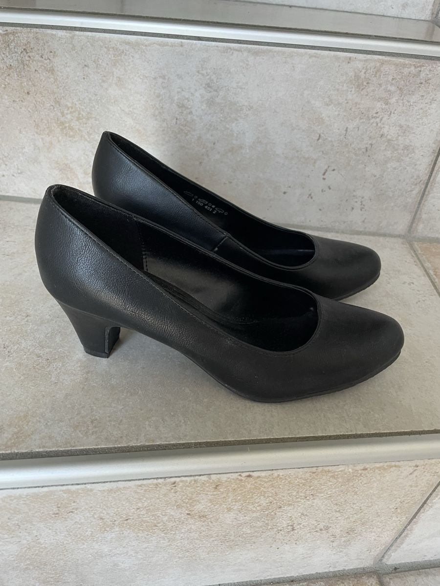 Graceland Scarpe da donna: Pumps schwarz Gr. 36 – Usato da Kesswil venduto da Sonnenblume0116