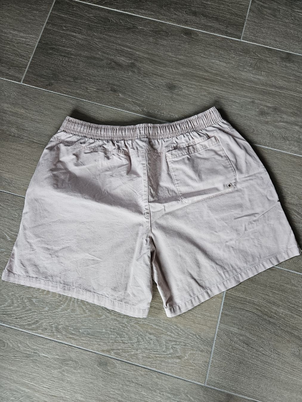 Nike Pantaloni: Short NIKE (L) – Usato da Arveyes venduto da sape.online 1