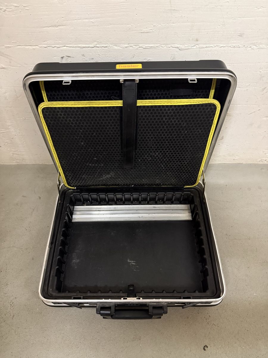Valises de voyage: Werkzeugkoffer – D'occasion à Neerach par NMRei 1