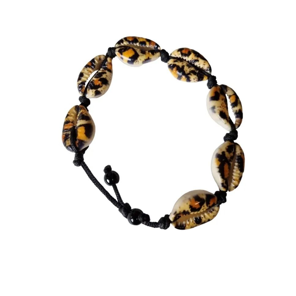 Bracelets: Handgefertigte Muschelarmbänder – Neuf avec emballage d'origine à Biel/Bienne par Ressourceraum 3