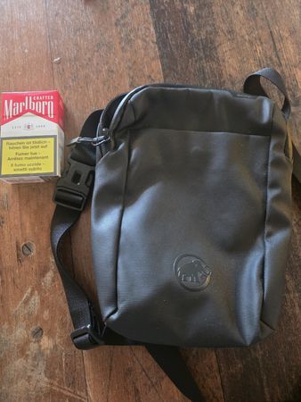 Mammut Seon Pouch Umhängetasche / Schultertasche – Schwarz –