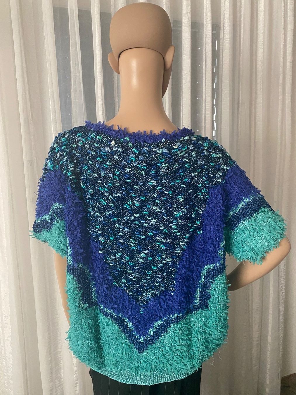 Pullover & Sweatshirts: Perfekter Auftritt - UNIKAT - HAND MADE Strickpulli, M/L – Neu (gemäss Beschreibung) aus Winkel von ferrari2022