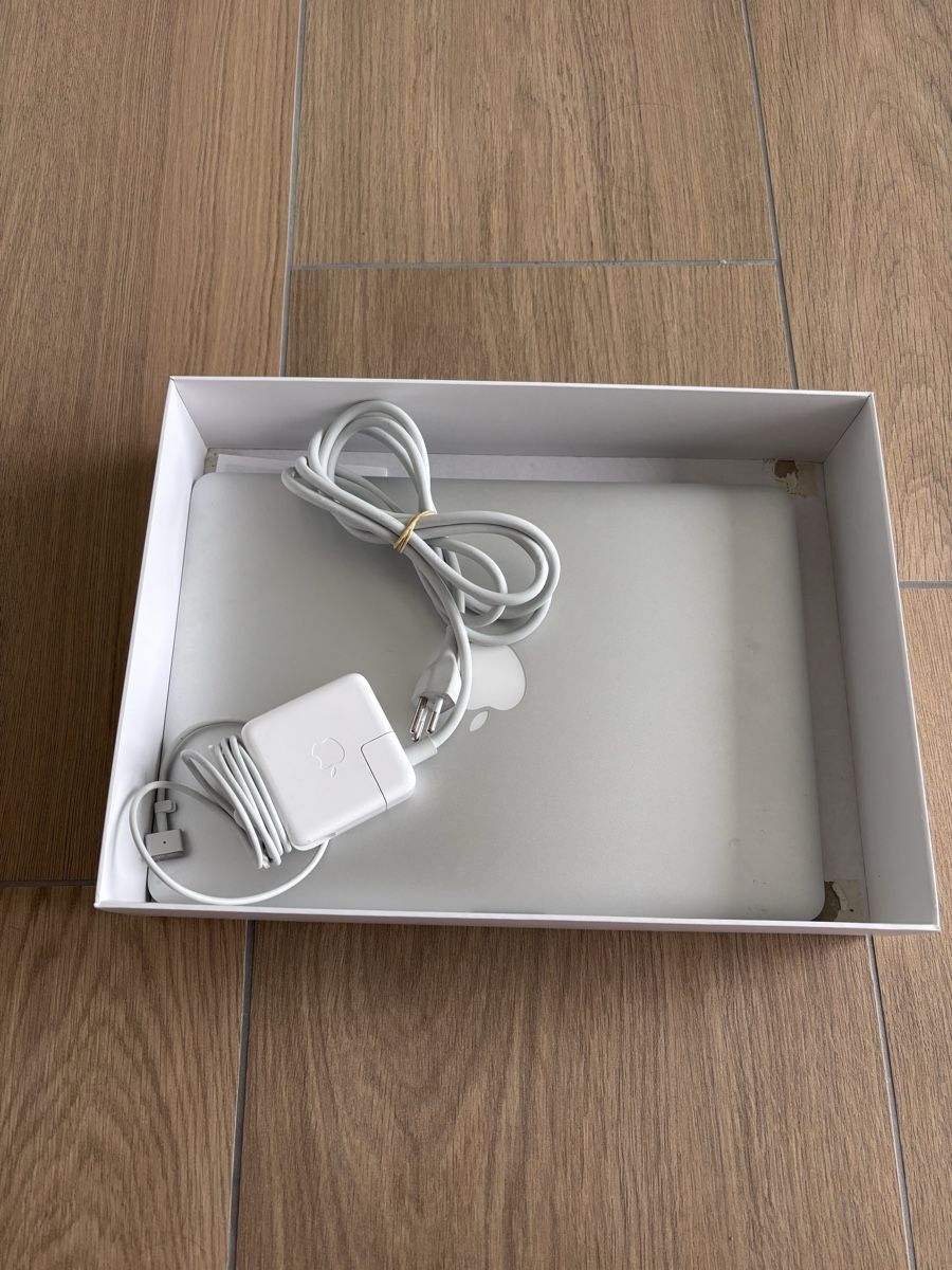 Apple Notebook: MacBook Air 13.3 – Usato da Au SG venduto da Sjardim 1
