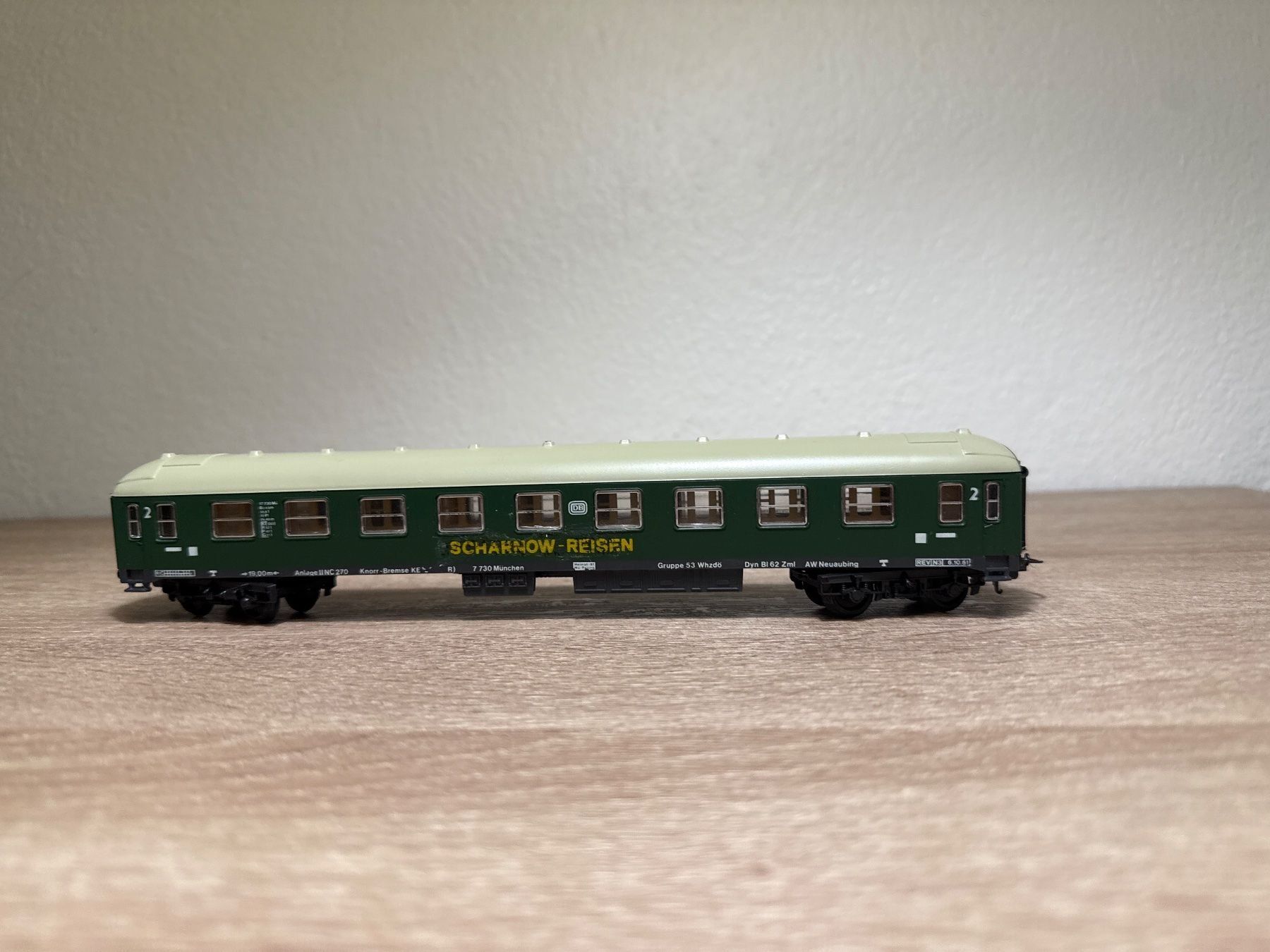 Lima Modellini di ferrovie: Lima Personenwagen (127) – Usato da St-Aubin-Sauges venduto da Lo_Go 1