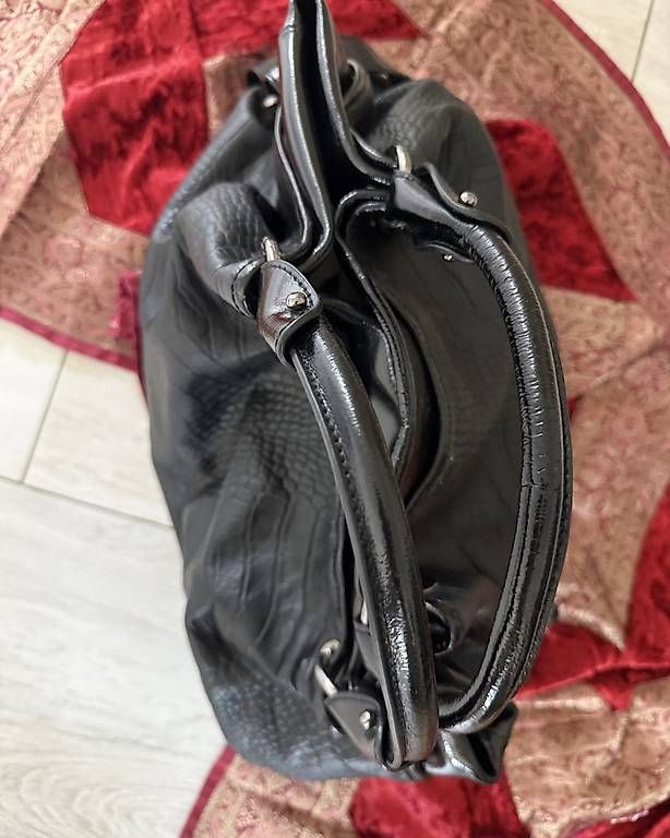 Borse da donna: Handtasche schwarz – Usato da Bergdietikon venduto da ulr_r9x5 1