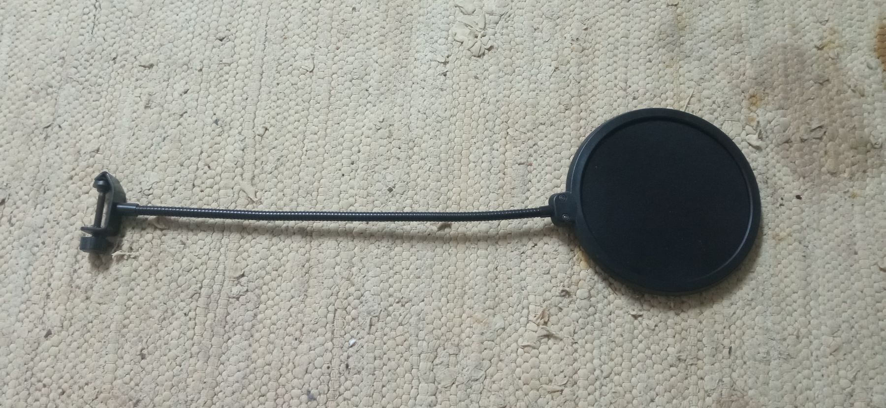 Microfoni: filtre anti pop pour micro – Usato da Courroux venduto da marchand_jura