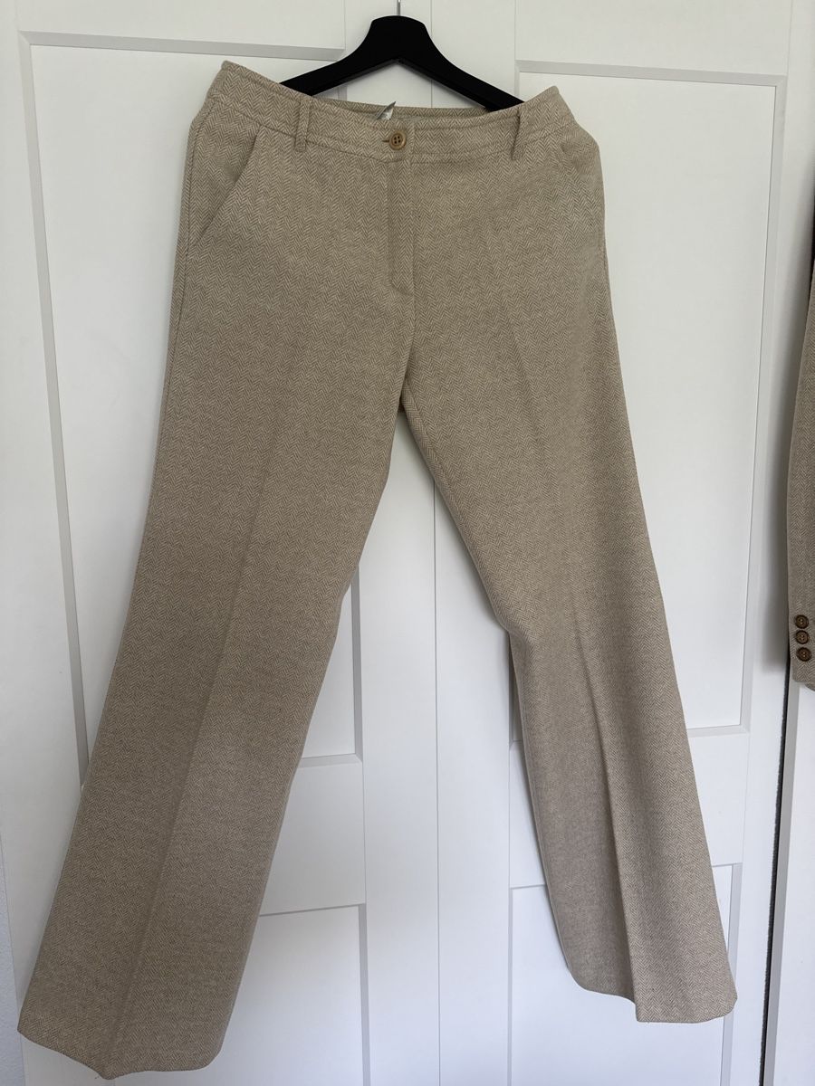 Max Mara Completi & Tailleur: Max Mara beige Anzug Gr 38 – Usato da Freienbach venduto da buyzebra 1