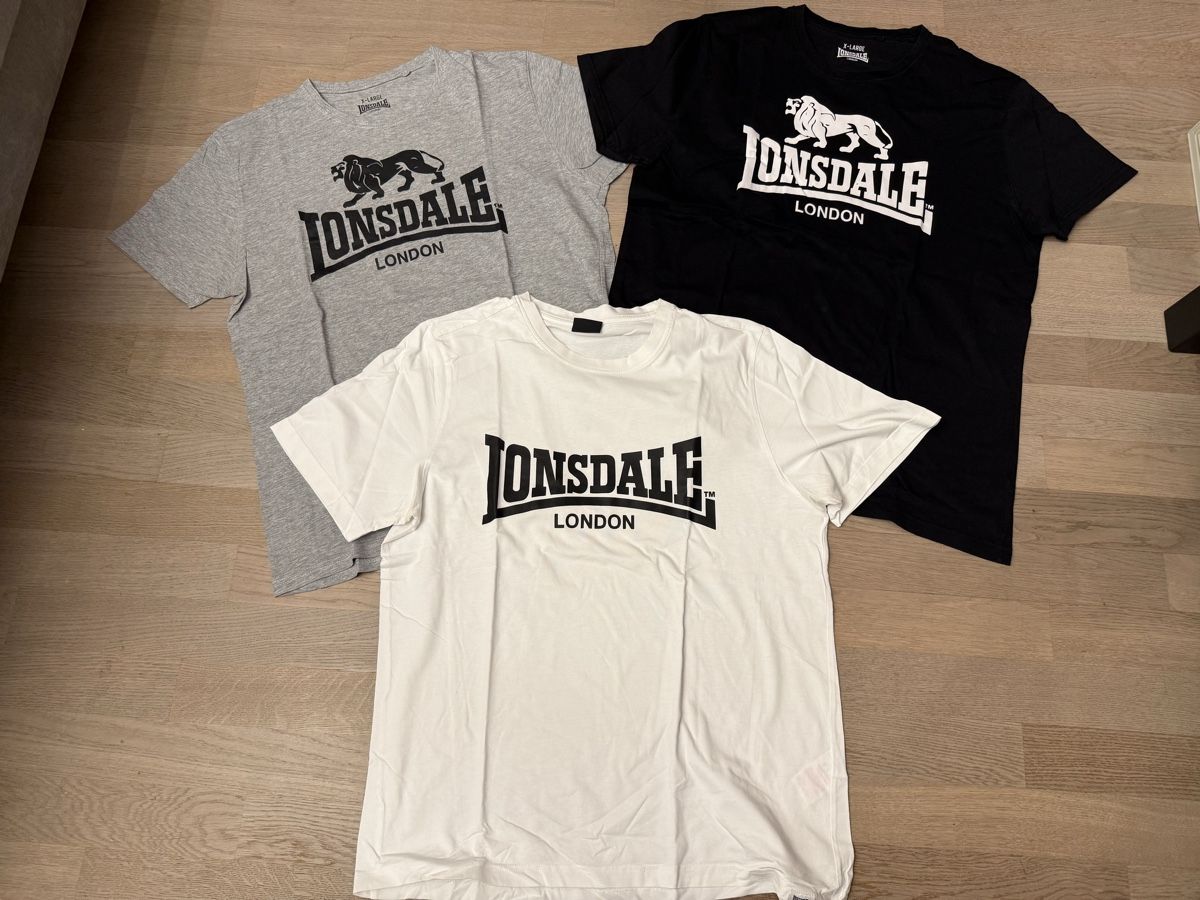 Lonsdale T-shirt: 3 Lonsdale T-Shirts Grösse X-Large – Usato da Rubigen venduto da Elmacino