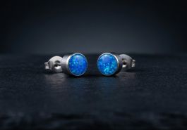Ohrstecker aus Titanium mit Opal