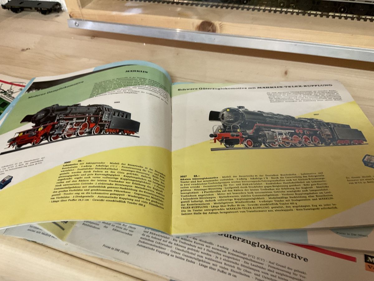 Märklin Trains électriques: Märklin Kataloge  – D'occasion à Wald ZH par Sbbemilio 9