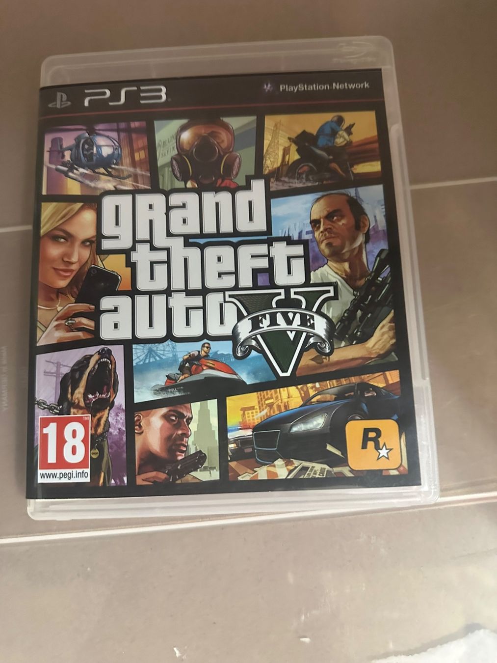 Giochi: grand theft auto FIVE – Nuovo (secondo la descrizione) da Pfäffikon ZH venduto da thf_rqs2