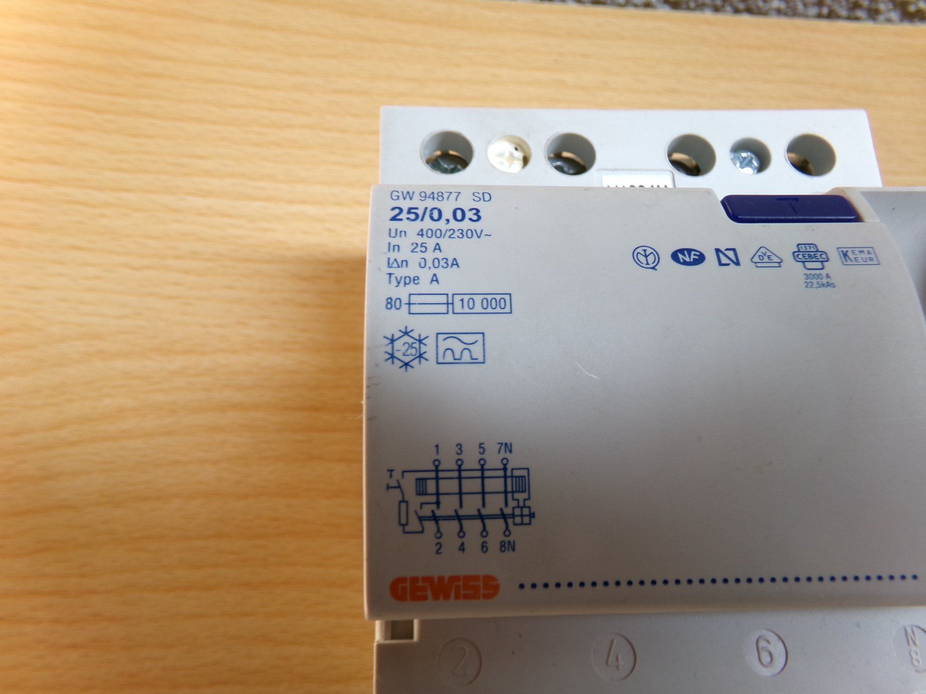 Schalter: FI 4pol. 25A 30mA Gewiss – Gebraucht aus Hombrechtikon von HGK50 2