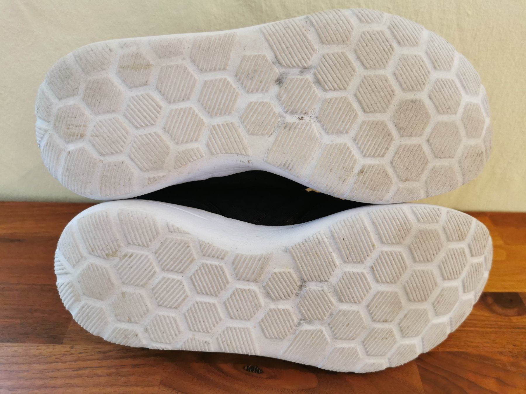 Scarpe da donna: Work Out; schwarze Sneaker / Laufschuhe Memory Foam Gr. 38 – Usato da Boniswil venduto da Totomat-Lady 4