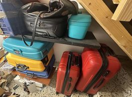 Valigie di ogni tipo/Luggage for sale- various types