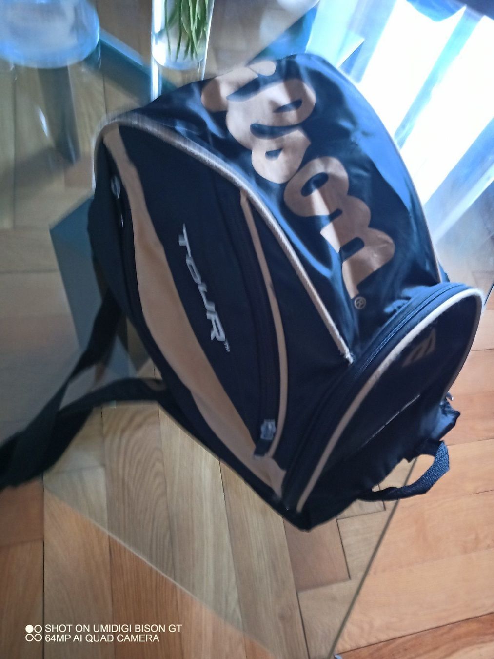 Wilson Taschen: Wilson Tennistasche – Gebraucht aus Bern von paultschur11 2