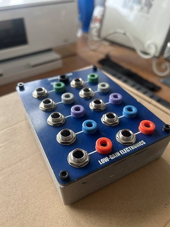 Elektronikbauteile: UTL-2 Format Jumbler Low Gain Electronics Passive Adapterbox – Gebraucht aus Bern von lor_s9hx 1