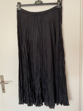 SERGIO 100% Seiden Rock Gr 36 - 40 schwarz Knitterseide