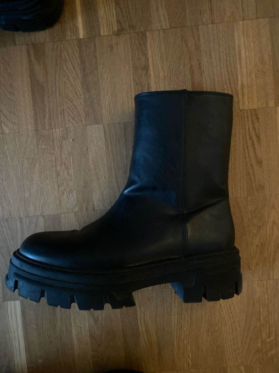 H&M Damenschuhe: Chunky Boots – Gebraucht aus Zürich von Majatzki 1