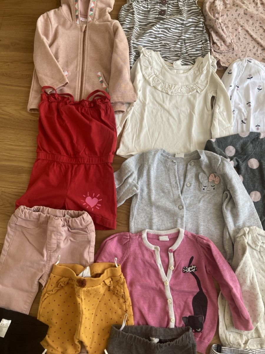 Lotti & Set di vestiti: Mädchenkleider Paket Grösse 74/80  – Usato da Staad SG venduto da gab_7dr9 6