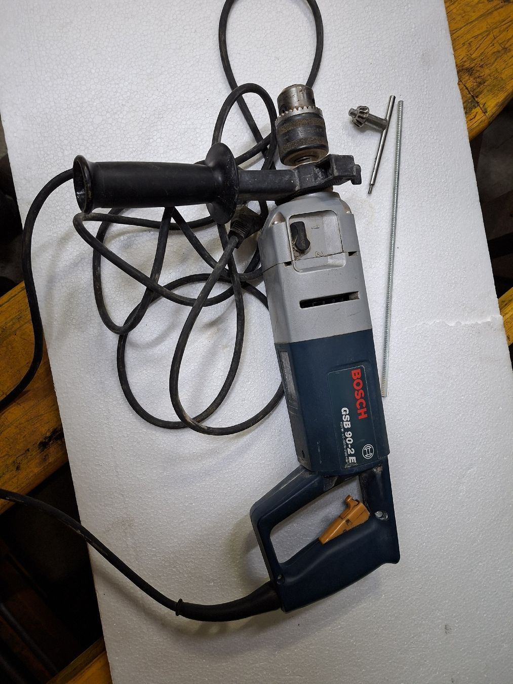 Bosch Trapani: Bosch Schlagbohrmaschine GSB 90-2 E - Robust  – Usato da Grossdietwil venduto da mahsoumi