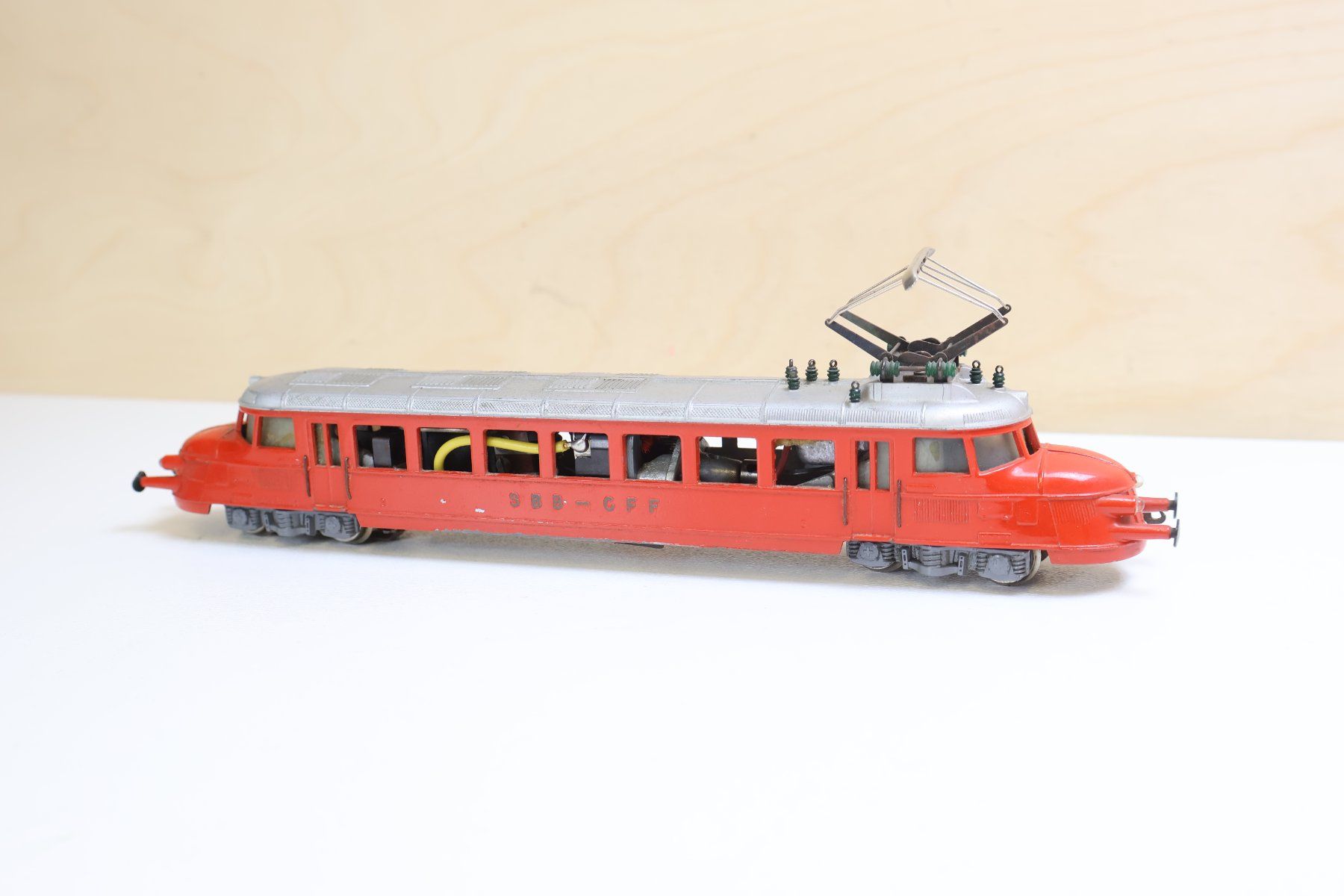 Hag Modellini di ferrovie: HAG SBB Roter Pfeil Triebwagen - Nr. 100 AC – Difettoso da Winterthur venduto da Monstera 7