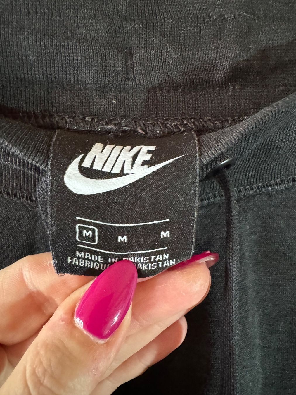 Nike Hosen: Trainerhose, Freizeithose von Nike Gr. M – Gebraucht aus Grosswangen von  5