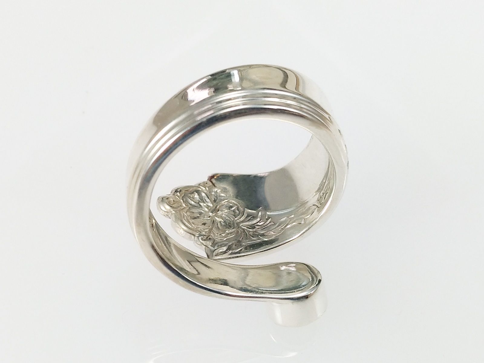 Anelli: Offener Jugendstil Silberring mit Peridot – Nuovo e nell'imballaggio originale da Meilen venduto da Byrd-bijoux 4
