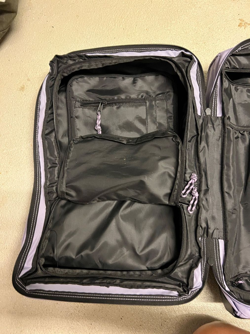 Valigie: Kleiner Rollkoffer, halbhart – Usato da Oberwil b. Zug venduto da Oleron11 2